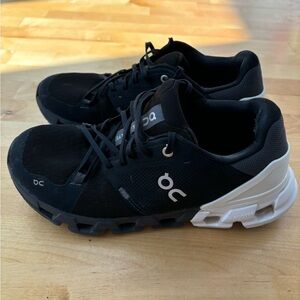 On Cloud Flyer Size 9